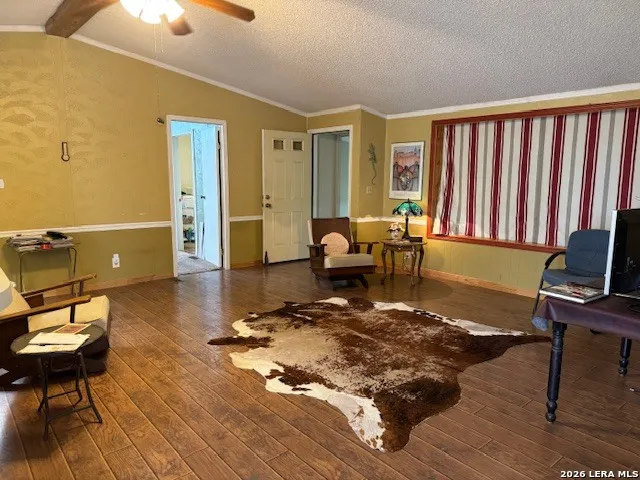 140 Bryce Ln Comfort, TX 78013